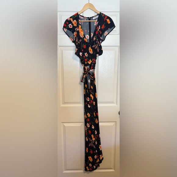 Revolve Flynn Skye All Wrapped Up Maxi Dress in Lost Poppy Small - Navy Floral - Picture 2 of 7